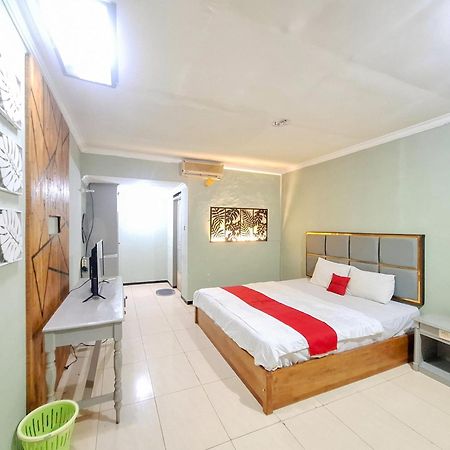 Reddoorz Near Stadion Semeru Lumajang Jawa Timur エクステリア 写真